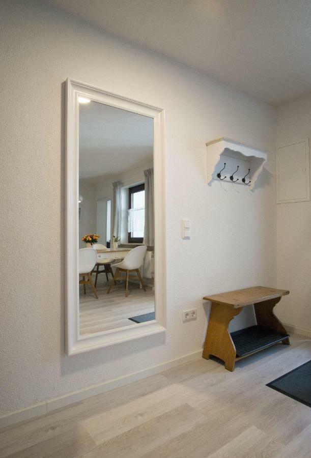 Ferienwohnung Charlotte Weisenheim am Sand Bagian luar foto